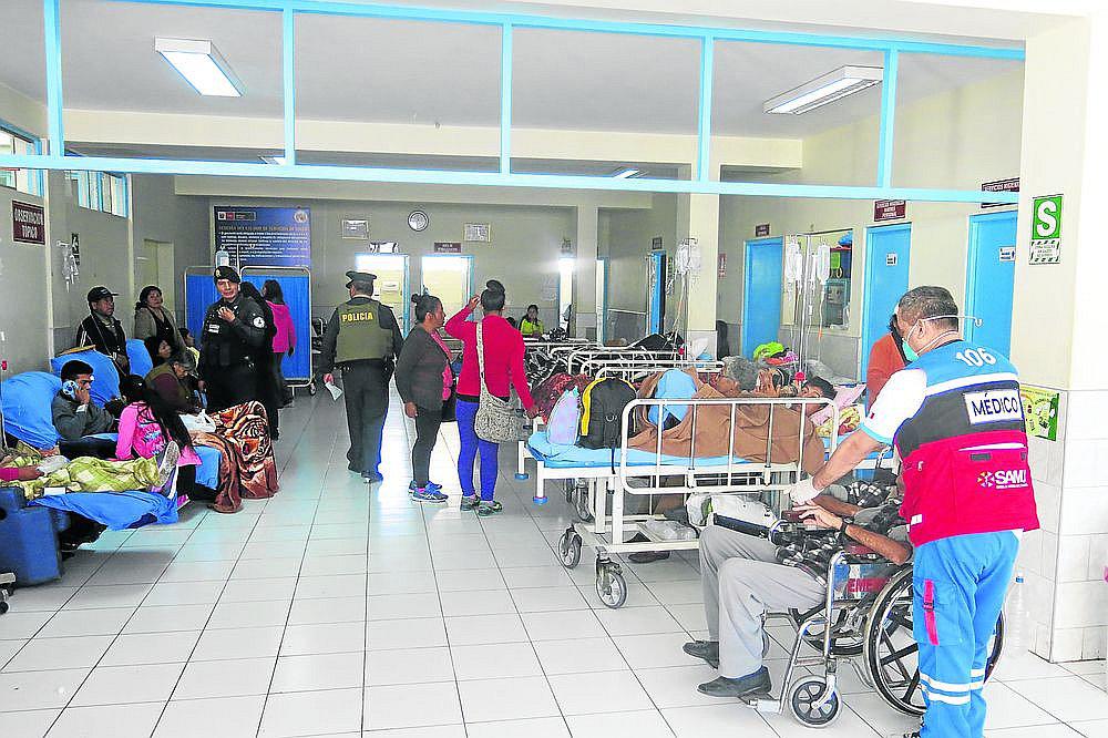 Emergencia de hospital Hipólito Unanue a punto de colapsar por congestión