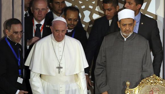 Papa Francisco pide ante líderes musulmanes rechazar la violencia cometida en nombre de Dios