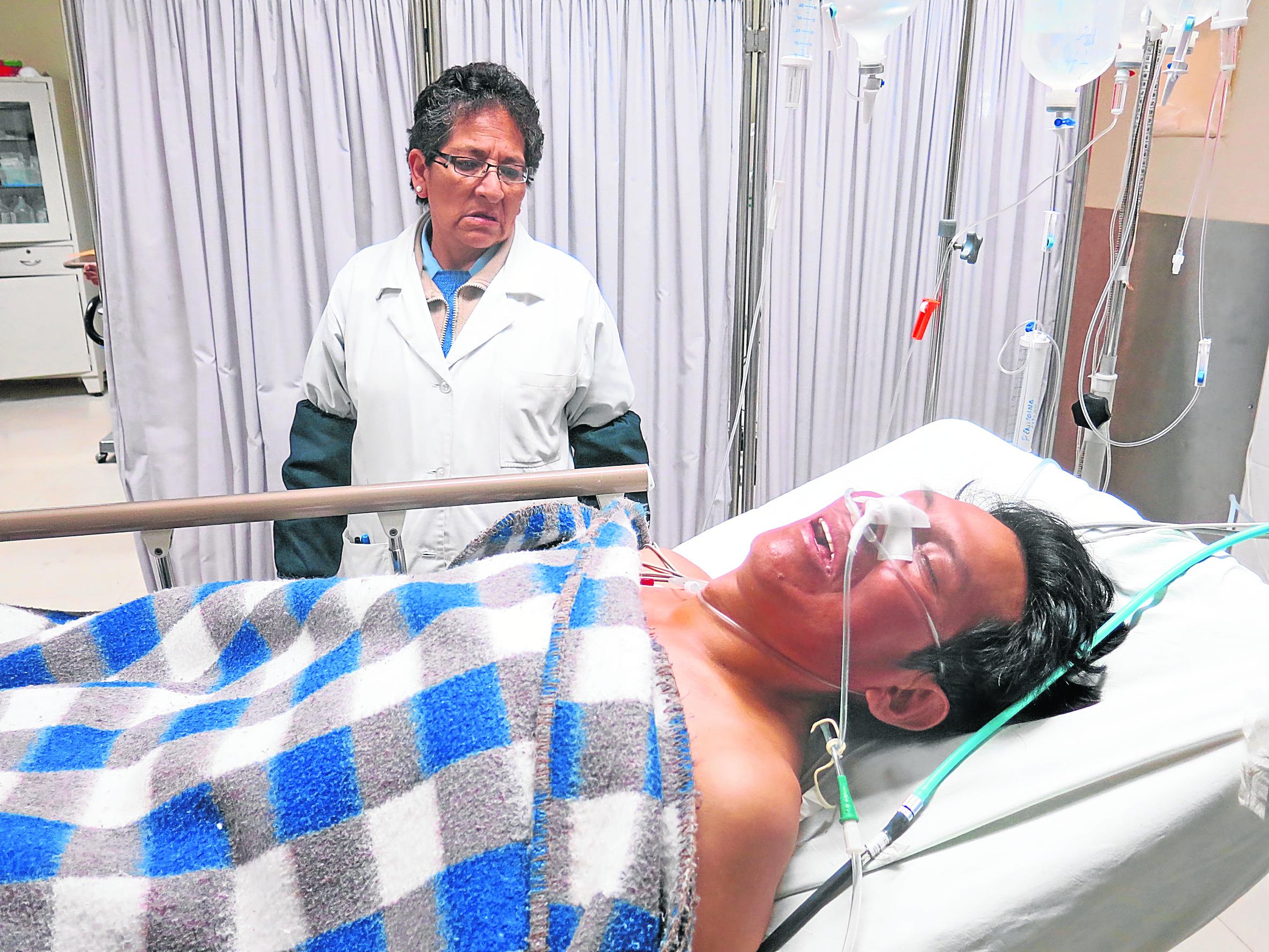 Abandonan en hospital a hombre en estado de coma
