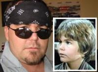 "Jamie" de "La Pequeña Maravilla" duerme ahora bajo un puente