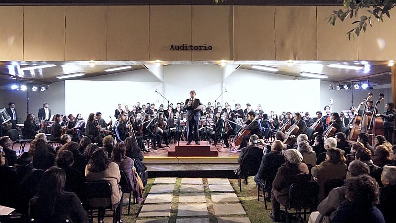 Interpretan tres himnos y valses en tradicional Concierto a Arequipa
