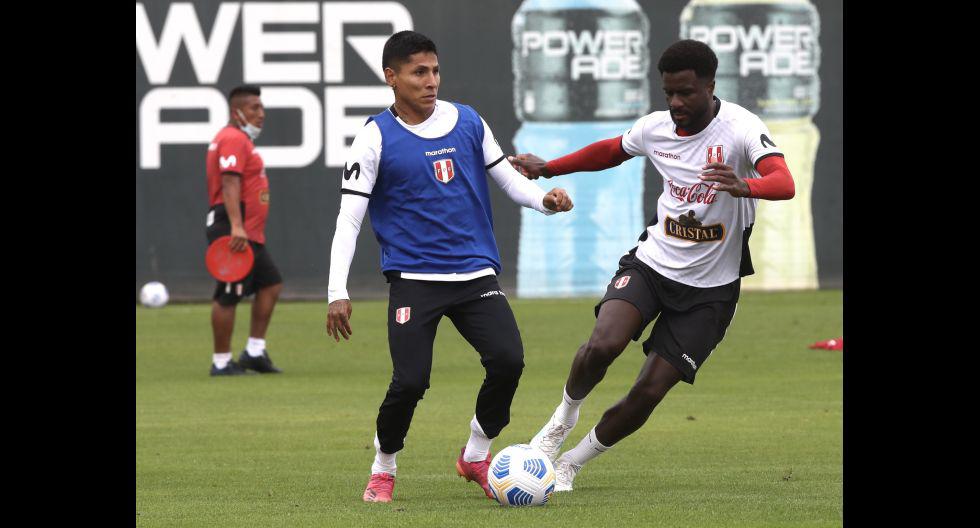 Perú entrenó este lunes con miras a duelo ante Brasil. (Foto: FPF)