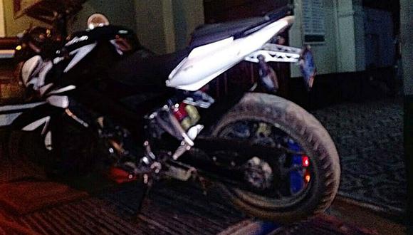 Trujillo: Facinerosos abandonan motocicleta utilizada para robos al paso 