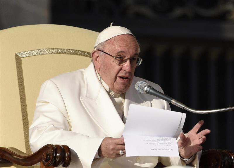 Papa Francisco defiende "reacción no violenta" frente a "multiplicación de conflictos"