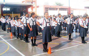 Prestan juramento en la I.E. Carlos Cueto