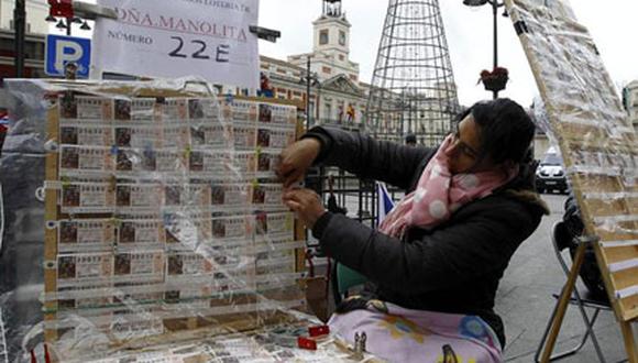 Mujer ecuatoriana desempleada gana el premio "Gordo" de lotería en España