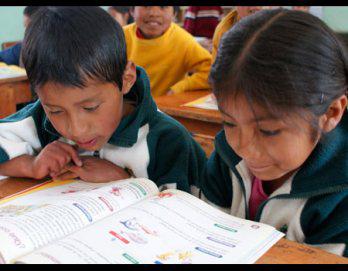 Alumnos de Yuraq Yuraq esperan de solidaridad