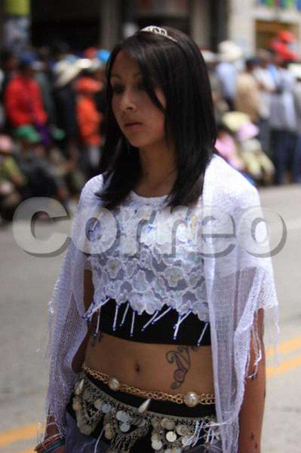 Colorido desfile engalana calles de Huancayo (FOTOS) 