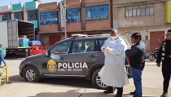 Autoridades llegaron para realizar el levantamiento del cadáver. Foto/Captura de video.