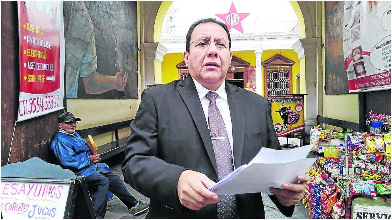 Critican a Elías Rodríguez por hablar de expulsión  