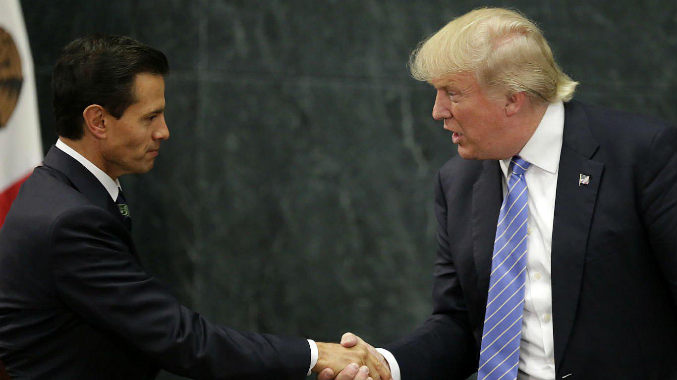 Controversia por conversación entre Trump y Peña Nieto por el muro