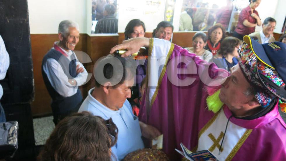 Vea divertido bautizo de  "tanta wawa" al estilo apurimeño