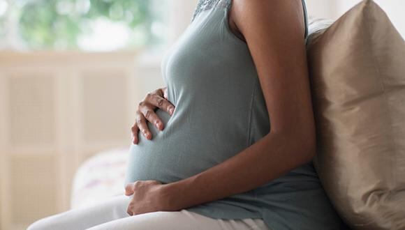 Ahora embarazadas con más de 12 semanas de gestación podrán ser inmunizadas contra la COVID-19. (Foto: Getty Images)