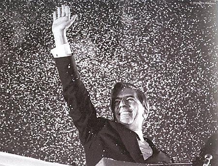 Efemérides: Un día como hoy Mario Vargas Llosa se enfrentó en un mitin con Alán García