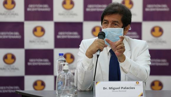 Decano del Colegio Médico del Perú, Miguel Palacios, recomienda usar mascarilla dentro de la vivienda. | Foto: GEC