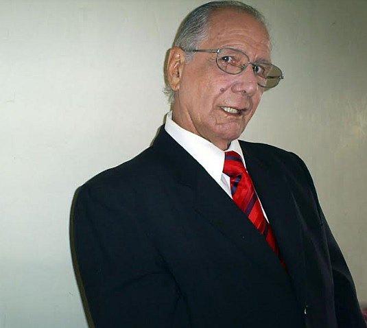 Gullermo Rossini recibirá importante condecoración 