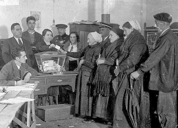 ​Italia homenajea los 70 años de sufragio femenino