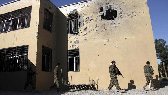 Afganistán: Bombardeo de la OTAN deja cuatro policías muertos