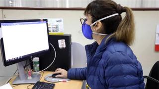 Aumentan casos del síndrome del túnel del carpo, mal que afecta la mano, debido al teletrabajo