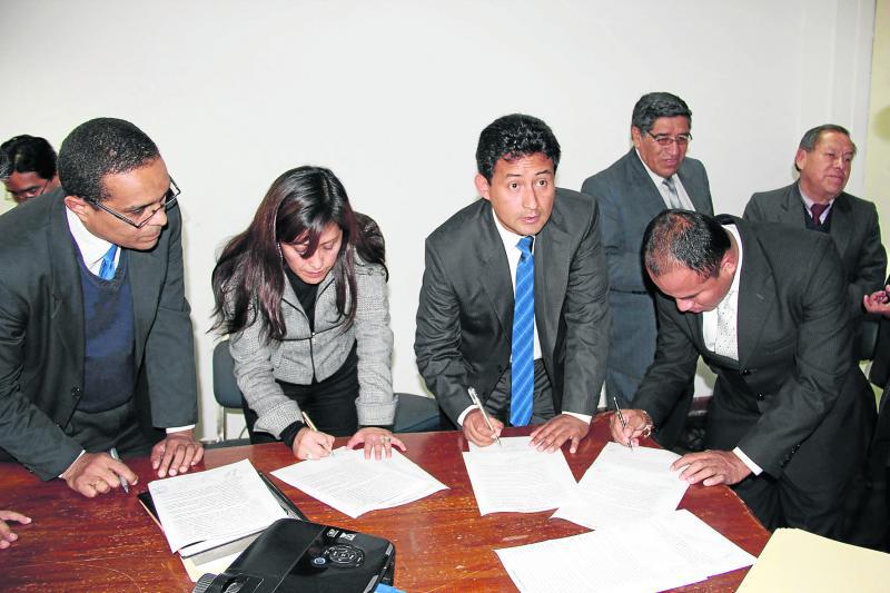 MEF transfiere 3.7 millones a Junín para hospital neoplásicas