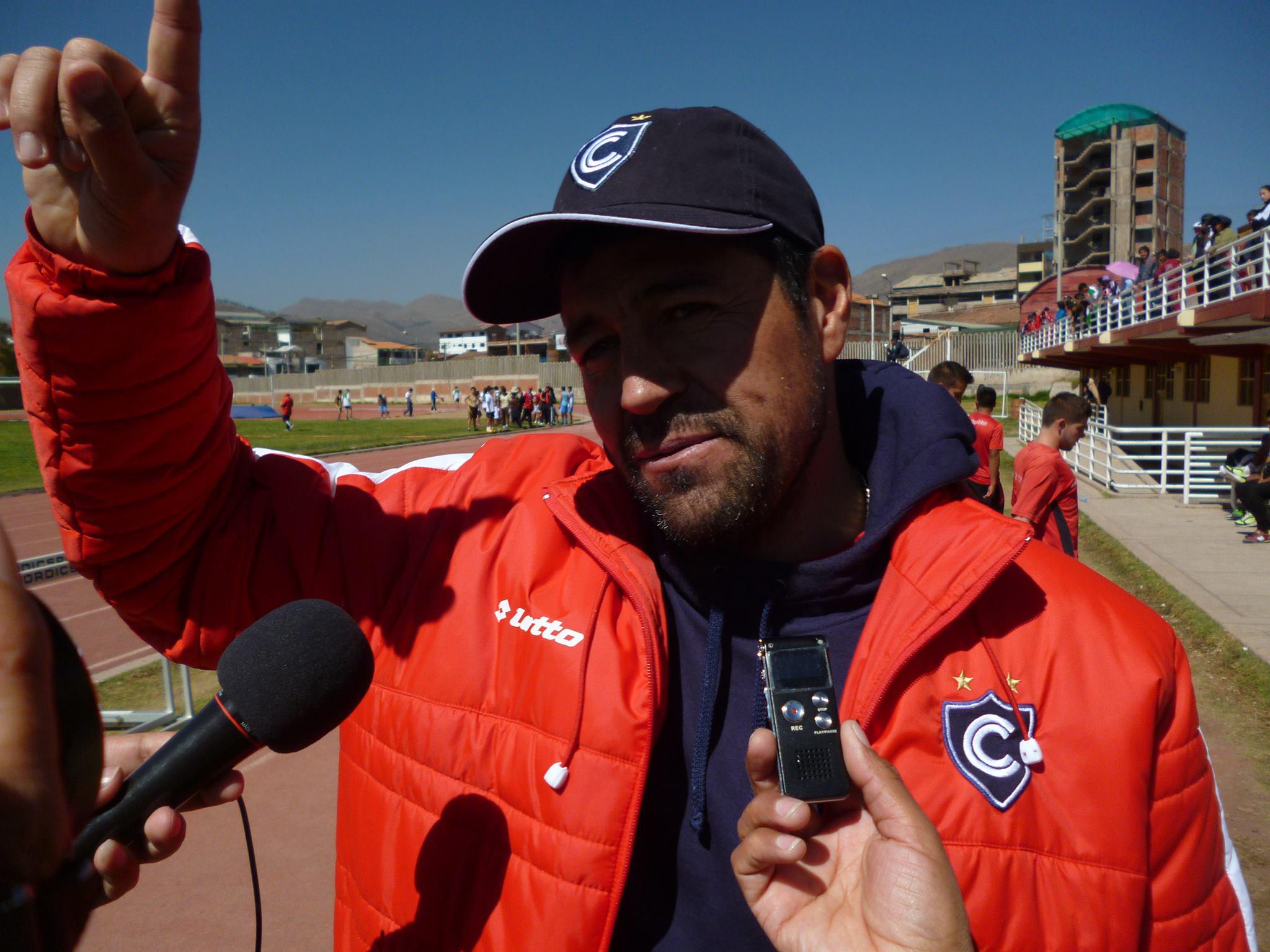 Sergio Ibarra: “ahora todos se cuelgan de la selección”