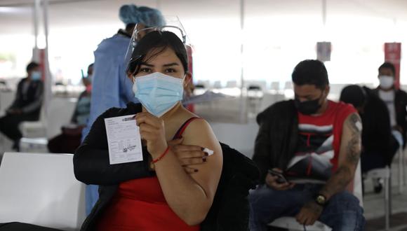 La vacunación continúa avanzando a nivel nacional contra el coronavirus. Actualmente se inmunizan a mayores de 21 años en Lima y Callao. (Foto: Britanie Arroyo / @photo.gec)