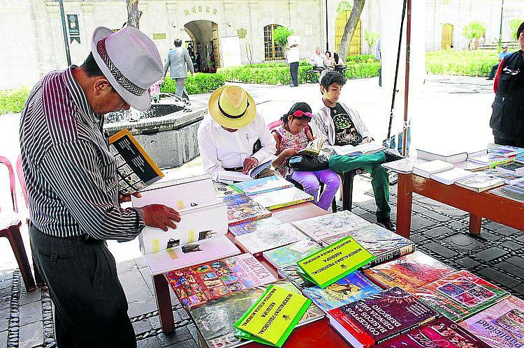 Censo 2017: En Arequipa 35 mil personas mayores de 15 años no saben leer ni escribir