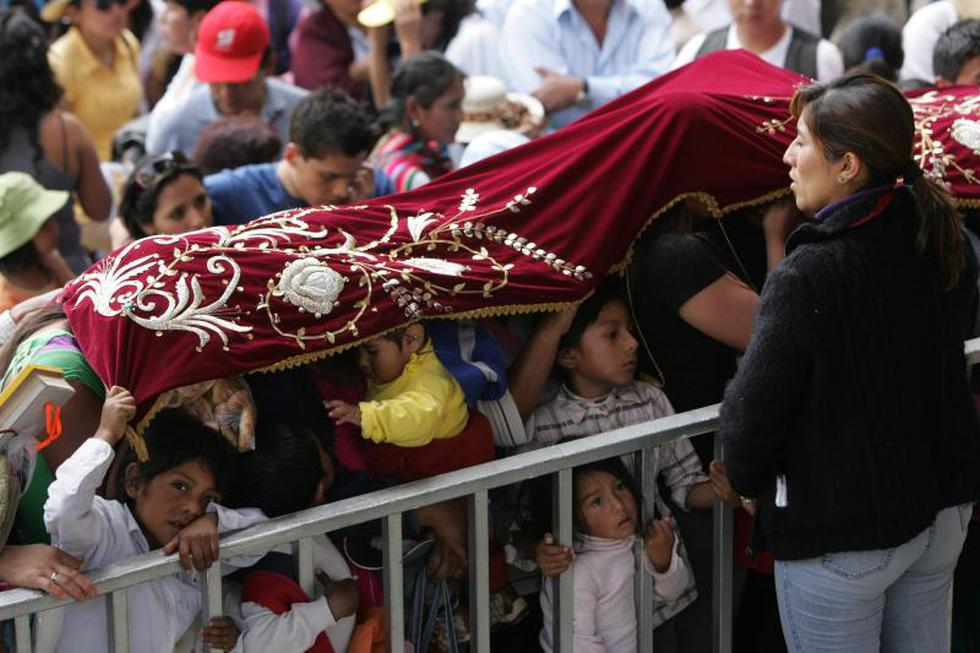 Con fe a la virgen de Chapi  