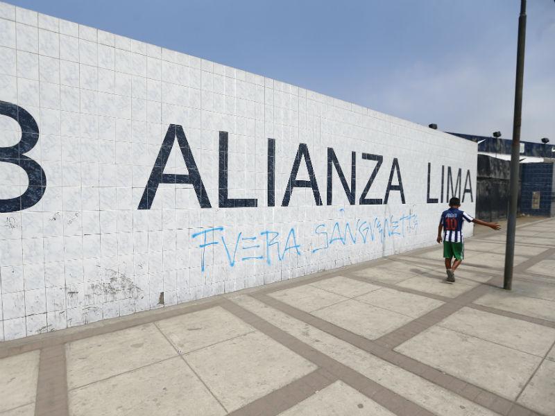 Alianza Lima no podrá jugar en Lima por cinco meses