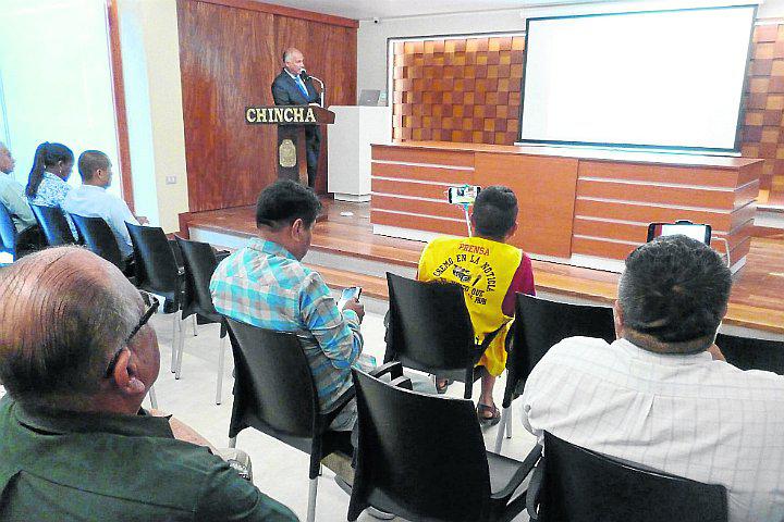 “Si los alcaldes no gestionan más presupuesto, no van a avanzar”, afirma alcalde de Chincha