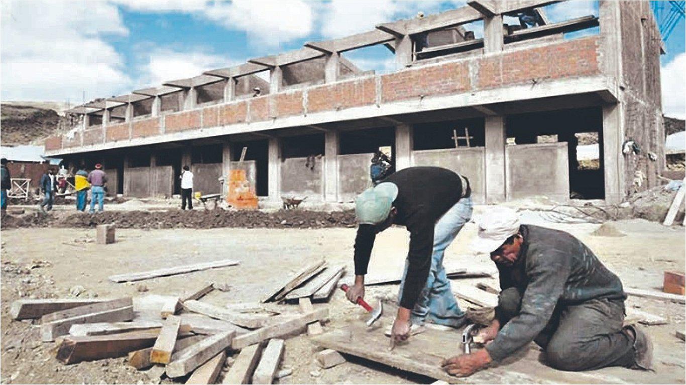 Tumbes: La ARCC invierte en doce colegios rurales