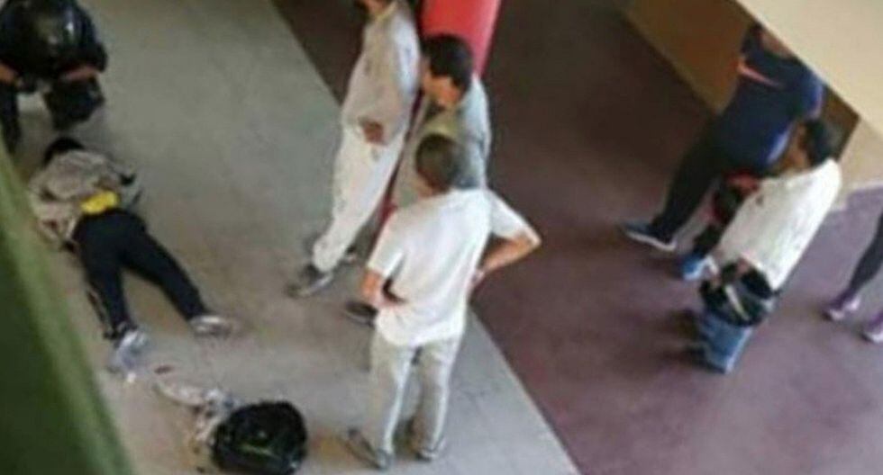Adolescente de 14 años apuñaló a profesora tras desaprobar examen