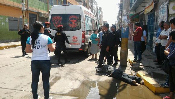 Chiclayo: Ciudadano sufre ataque de epilepsia y es ayudado por la Policía 