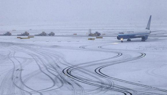 Holanda: Cancelan vuelos y trenes por fuertes nevadas