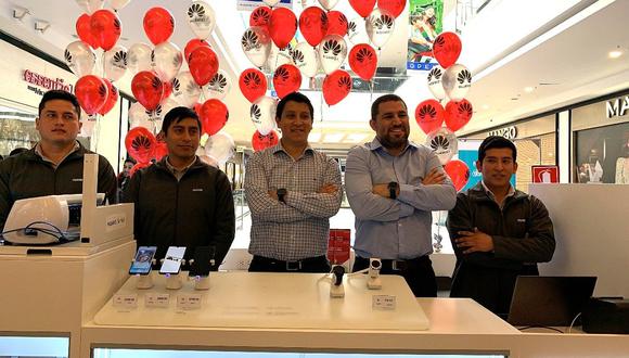 ​Huawei inaugura nueva tienda en Open Plaza Angamos