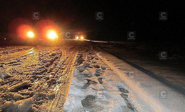 Cierran paso vehicular a Puno y Cusco debido a nevadas en Arequipa