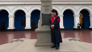 José Ruiz, candidato a la alcaldía de Trujillo, comparte imagen de su graduación