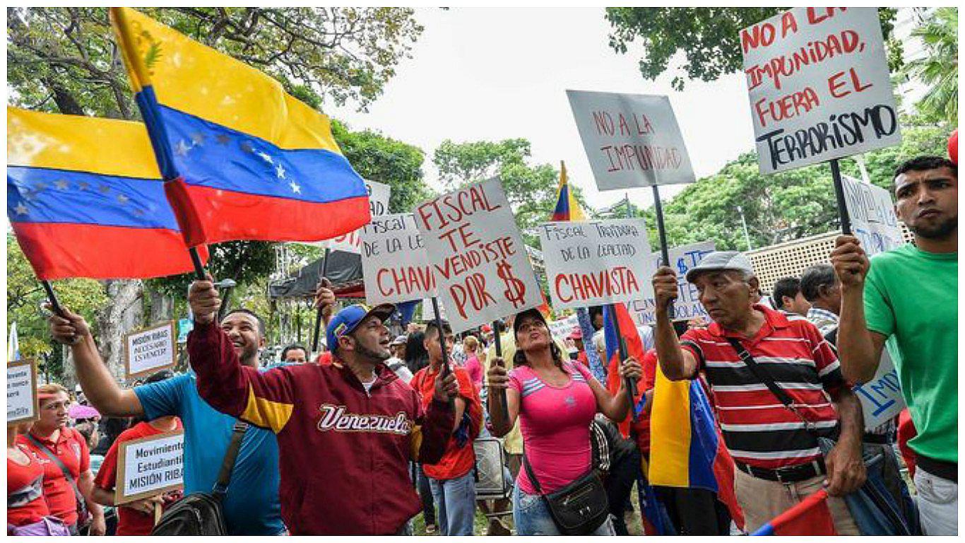 ​Crisis en Venezuela: chavistas marchan en apoyo al proceso de juicio contra fiscal Ortega