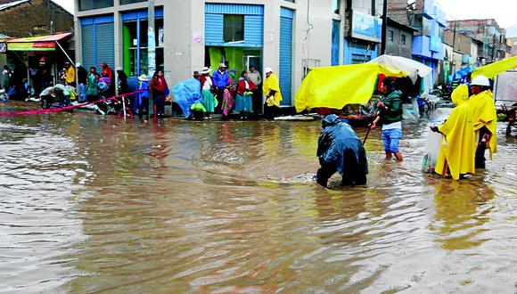 Fuertes lluvias causan estragos en la ciudad de Ayaviri- Melgar