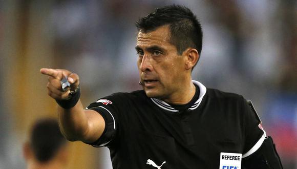 Perú vs Brasil: ¿Quién es Julio Bascuñán? el árbitro del partido de esta noche