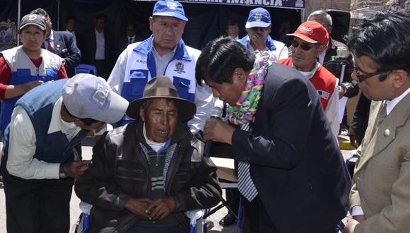 Entregan 250 sillas de ruedas a personas con discapacidad en Puno