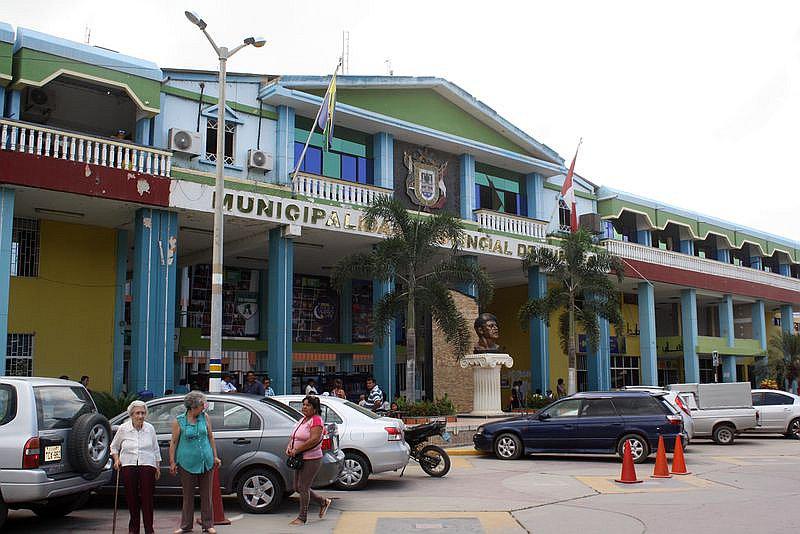 Tumbes: Obreros de limpieza pública de la MPT aun esperan su aguinaldo por Fiestas Patrias