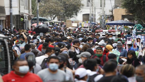 Desde el lunes 10 de mayo, Lima Metropolitana y Callao retornarán al nivel de riesgo “muy alto” frente al coronavirus, lo que significa que se cambiarán algunas restricciones. Conoce los detalles aquí. 
 (Foto. Violeta Ayasta/GEC)