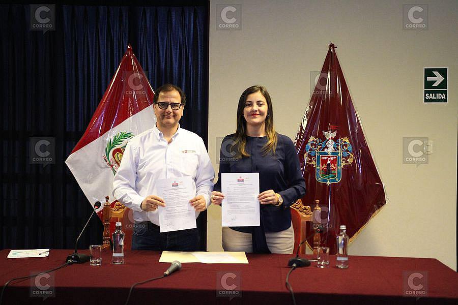 Firman convenio para formar comite que verá temas mineros