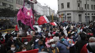 Simpatizantes estuvieron en los exteriores del PJ a la espera de la decisión sobre prisión preventiva contra Keiko Fujimori (FOTOS)