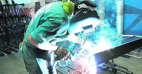 Adex propone beneficios para trabajadores informales para reactivar la economía