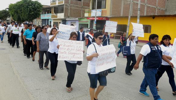 Tumbes: Trabajadores de Salud protestan por desabastecimiento de medicamentos