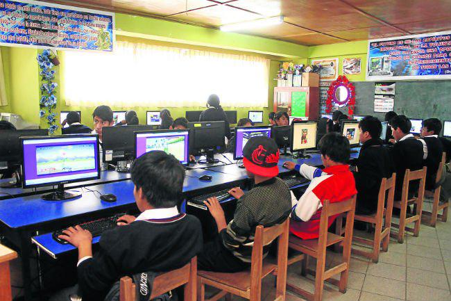 Cusco: Más de dos mil Km. De fibra óptica llevarán Internet a las comunidades y pueblos más alejados de la región