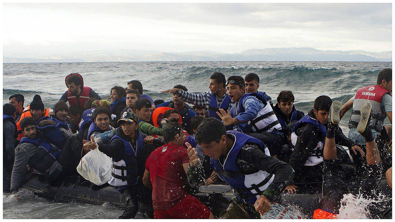 Más de 120 migrantes fueron rescatados cerca de las costas de Libia