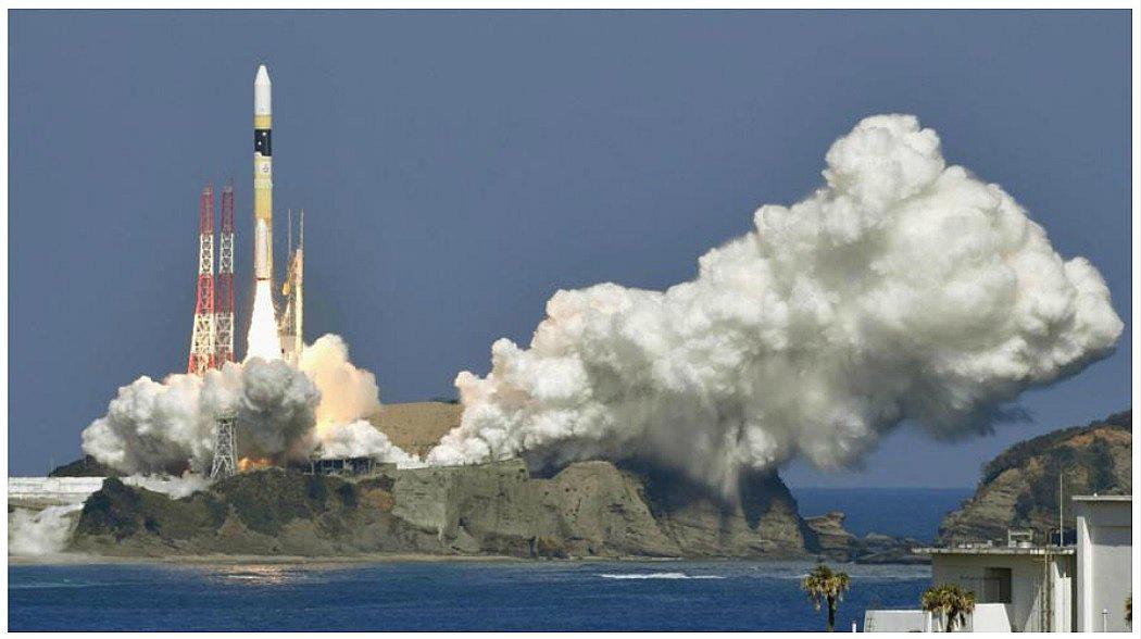 Japón lanza nuevo satélite para vigilar instalaciones militares de Corea del Norte